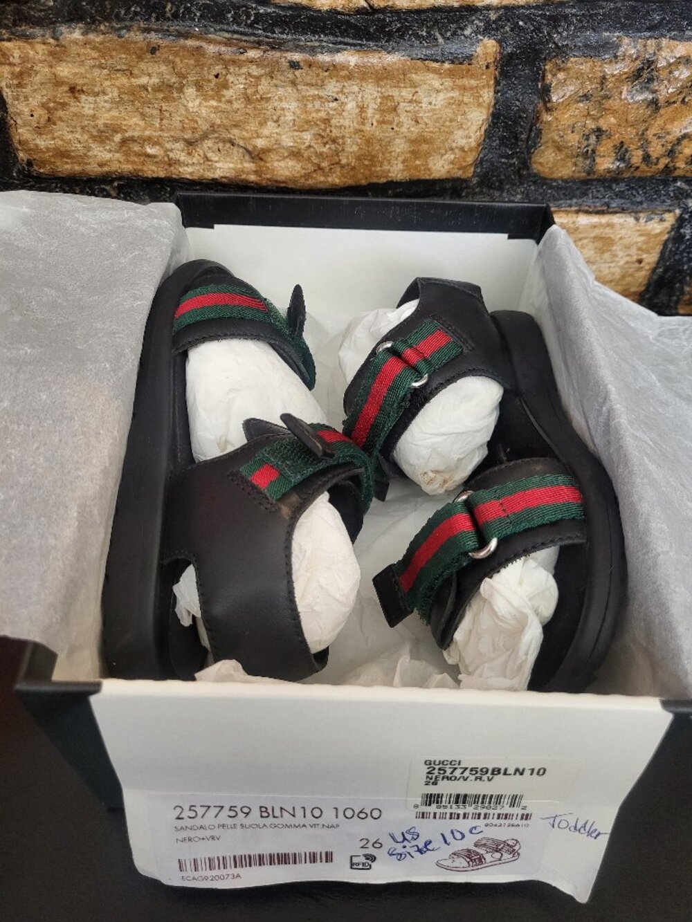 Gucci Toddler Nero/V.R.V Sandel Size 10C